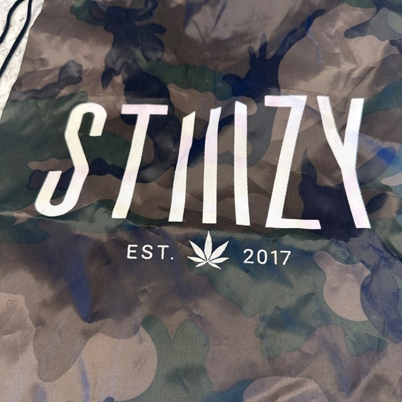 Stillzy‎ drawstring backpack style lightweight & thin - Picture 3 of 7